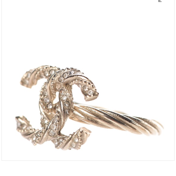 CHANEL CC Logo Crystal Twist Ring - Picture 2 of 4